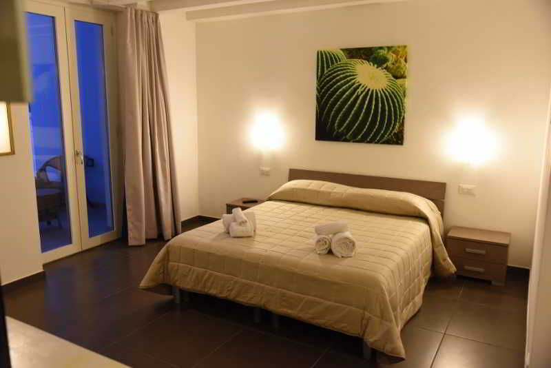 Up Room&Suite Lecce Eksteriør billede